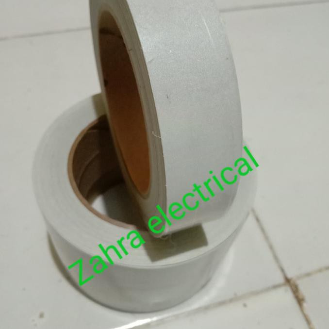 

Reflektive Tape 3M - Scothlite Silver 3M 610 size 1 inc x 12 meter zahrelectrical
