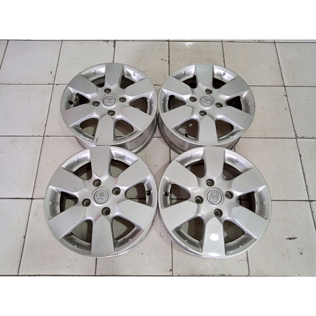 Pelek-Velg Oem Mobil Livina Ring 15 Pcd 4x114,3 Silver