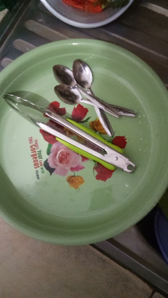Nampan Bulat Plastik 30cm - Nampan Plastik Great Termurah