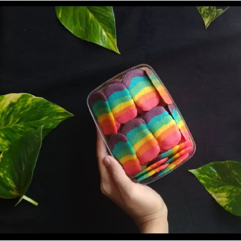

Kue Rainbow Lidah Kucing Special 100% HomeMade Tanpa Pengawet