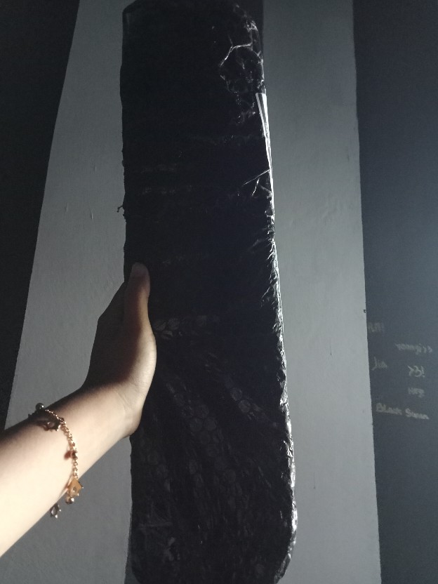 Pengaman Handle Pintu Penahan Handel Pintu Engsel Bulat Dinding Tembok