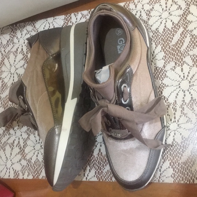 Preloved Sepatu Gosh