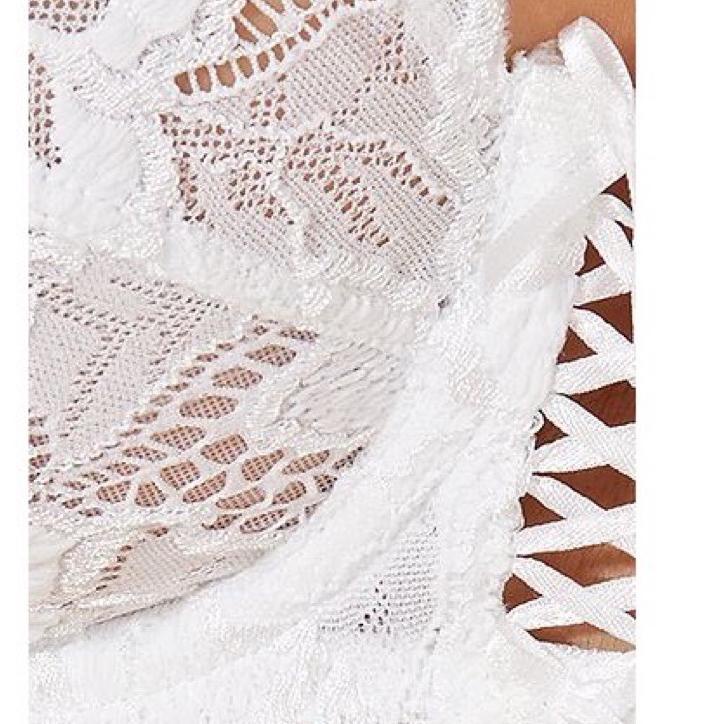 Terbaik! ONE SET BUNDLE - Sans Complexe Arum Minimizer Bra Embroidered Lace bH Rumah Bralette Cup DD