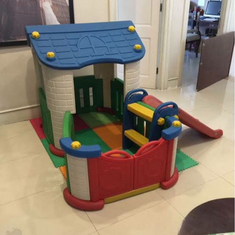 Rumah - rumahan Perosotan Tobebe Big Happy Playhouse with Slide Haenim Korea