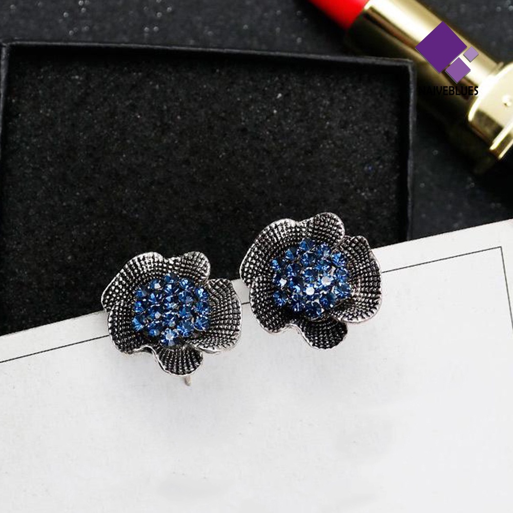 Anting Stud Bentuk Bunga Mawar Aksen Berlian Imitasi Gaya Vintage Untuk Wanita