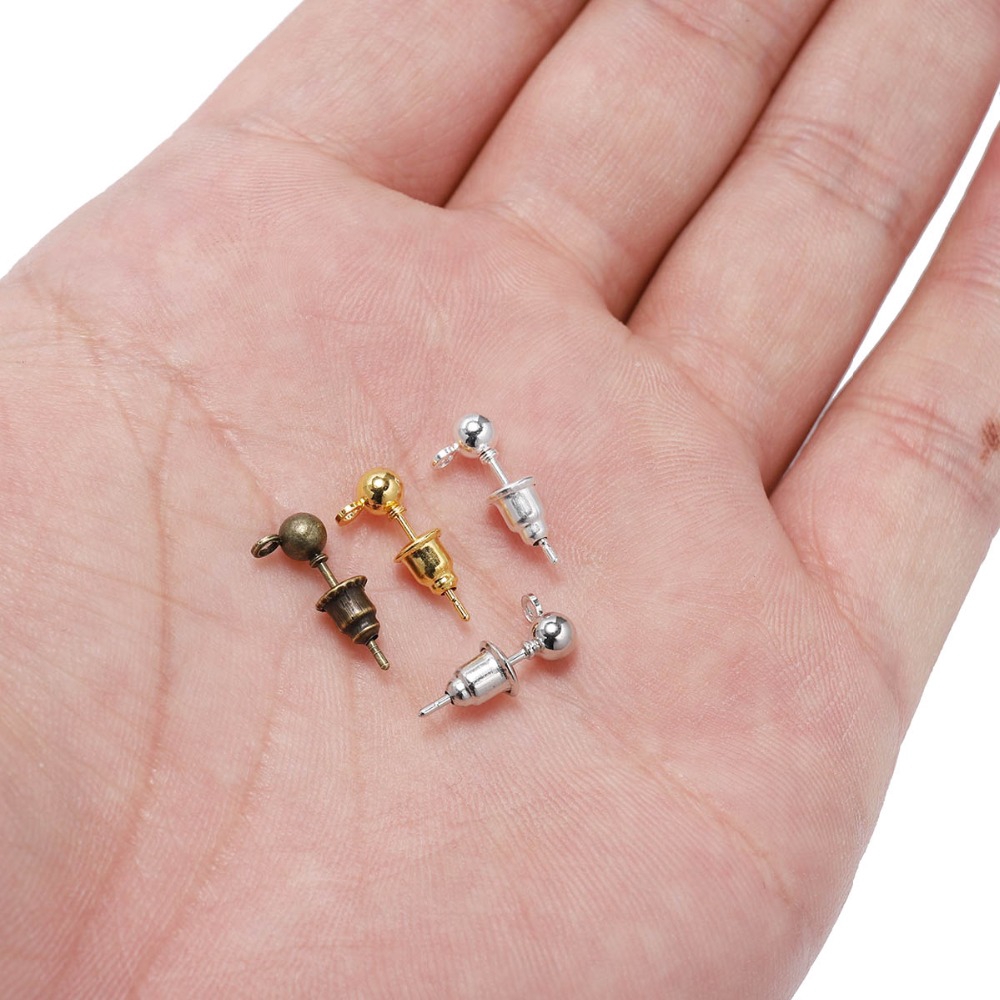 50pcs / Lot Pin Konektor Anting Stud Basic Ukuran 3 / 4 / 5mm Warna Silver Untuk Membuat Perhiasan Diy