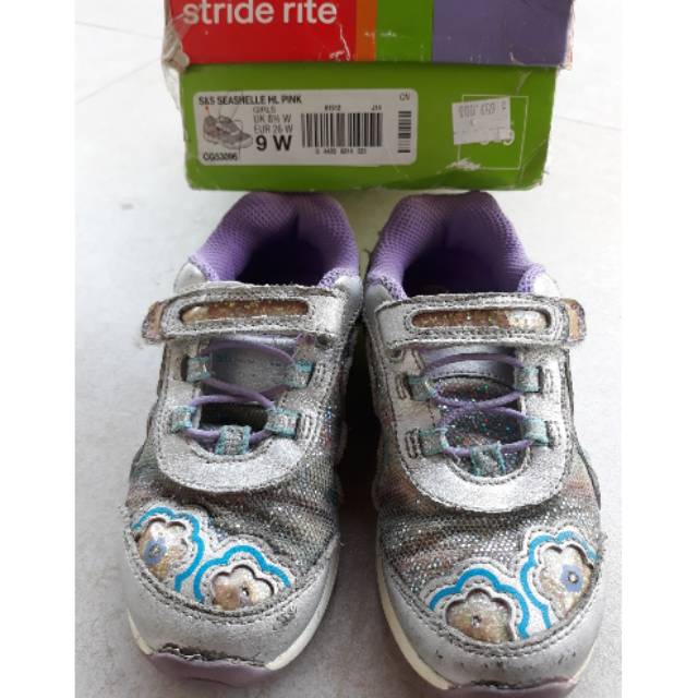 Preloved sepatu branded anak 4-5 tahun size 26 merk STRIDE RITE lampu nyala