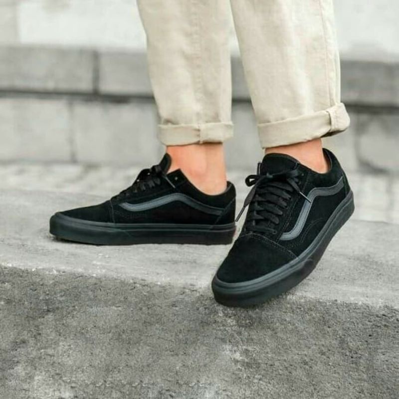 Sepatu sneakers Hitam Polos Sepatu Vans Fullblack Casual Skate