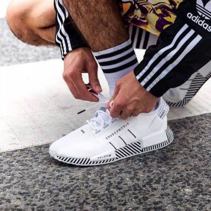 SEPATU ADIDAS NMD R1 V2 DAZZLE CAMO WHITE PREMIUM ORIGINAL