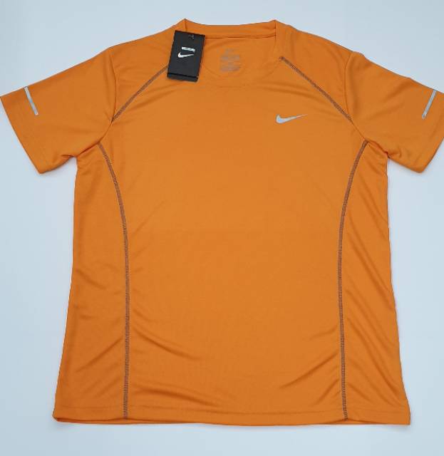 Baju fitnes lari gym olahraga 