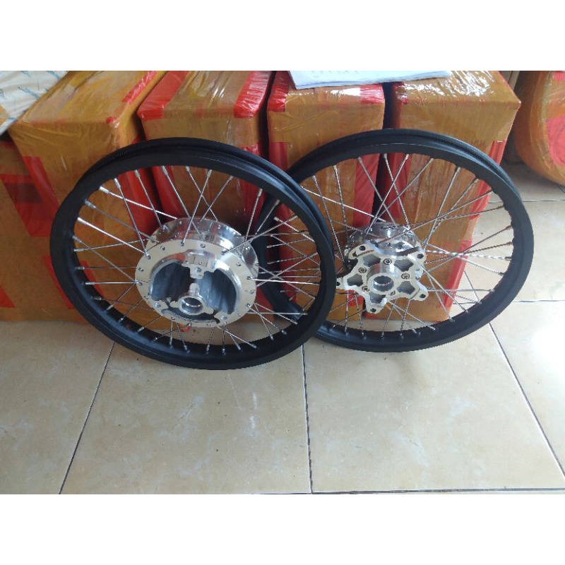 velg Jari jari Vixion r ring 17 x160/140 siap pasang
