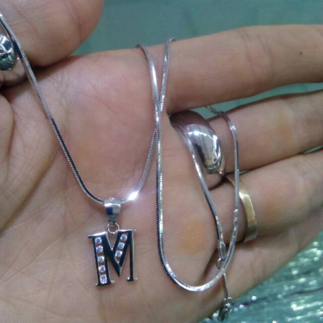 Kalung Liontin Huruf M Perak/Silver925 Asli Lapis Emas Putih