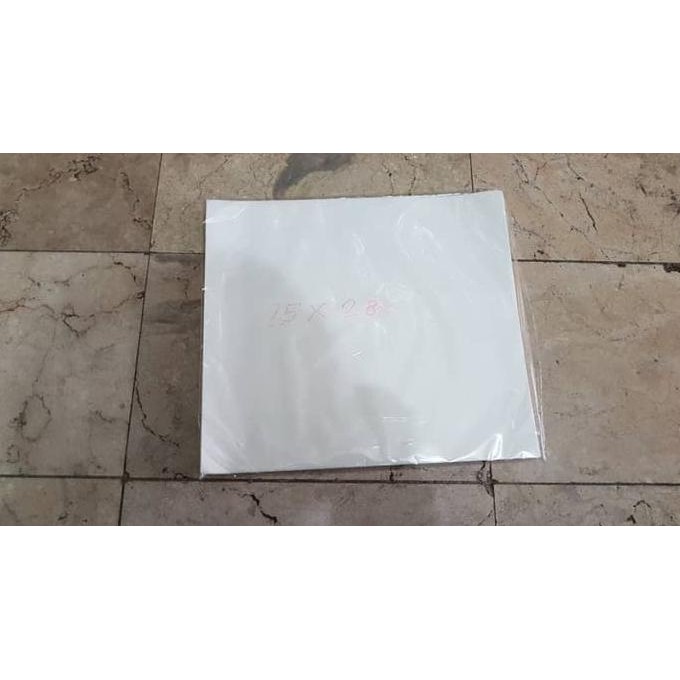 

BERAS- KERTAS NASI UK 25 X 27.5 WARNA PUTIH ISI 100 -UNGGULAN.