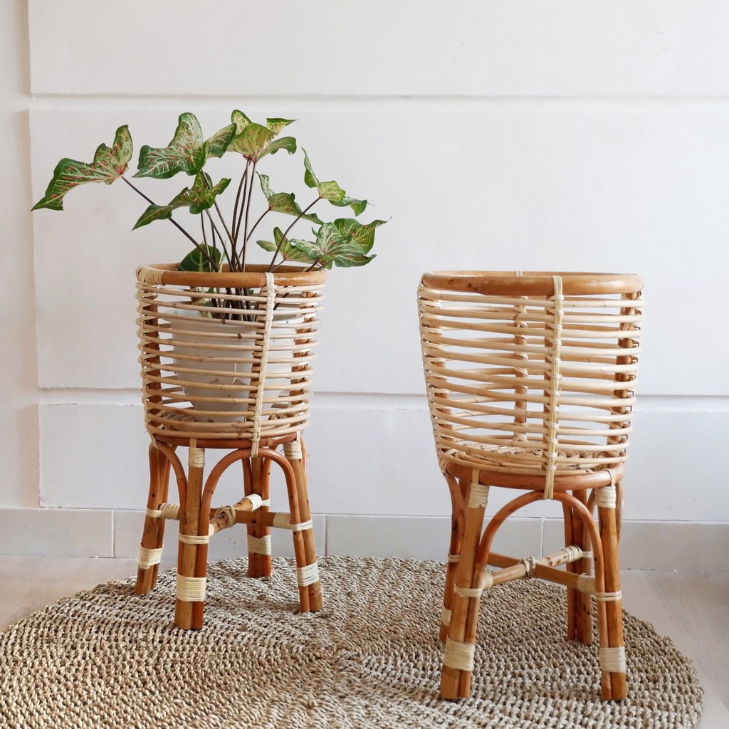 Standing Pot Rotan (Tempat Pot/Keranjang Rotan/Keranjang Bunga/Pot Rotan Kaki)