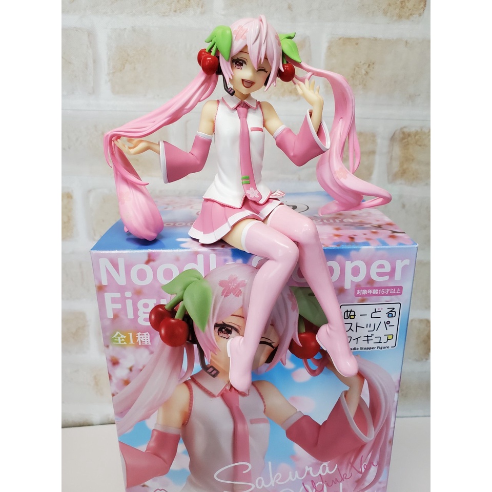 Noodle Stopper Figure Sakura Miku : Wink Ver.