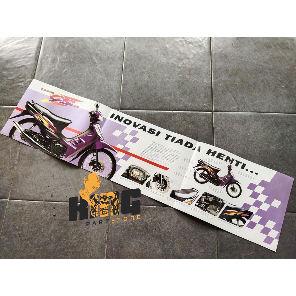 BROSUR POSTER SUZUKI TORNADO GS UNGU - FLYER KATALOG SPESIFIKASI RC110 CSDS SERI AWAL 1995 1996 ORI 