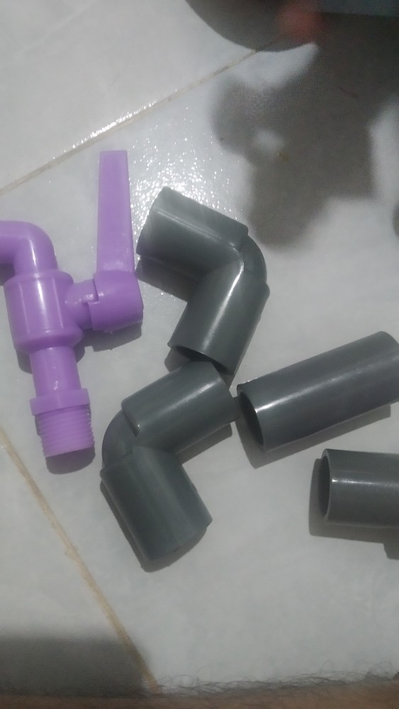 Kran/keran Air Tembok Plastik Lotus Engkol 1/2