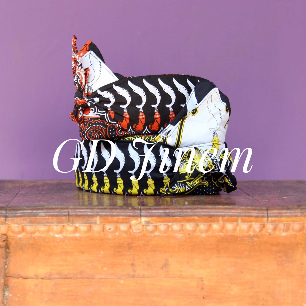 Blangkon Sunda Premium Makota Wangsa Motih Batik Kujang - Iket Kepala Sunda - Totopong Kujang