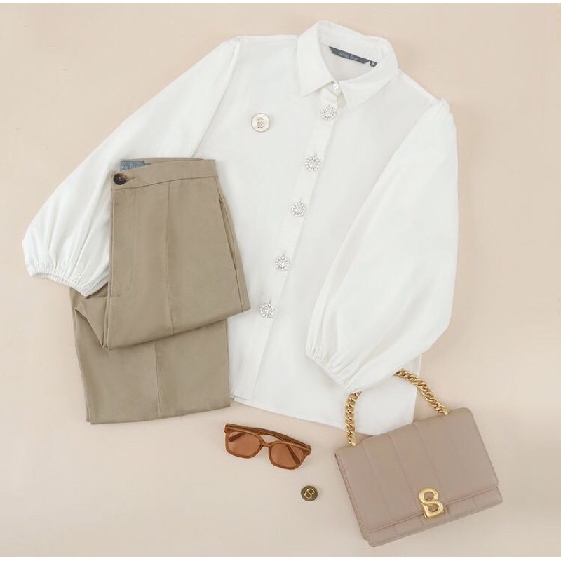 Benang Jarum "White Claire Button Shirt"