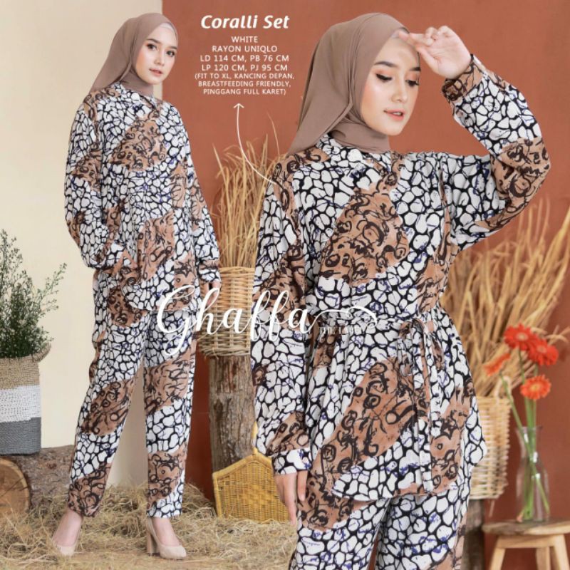 

Coralli set white