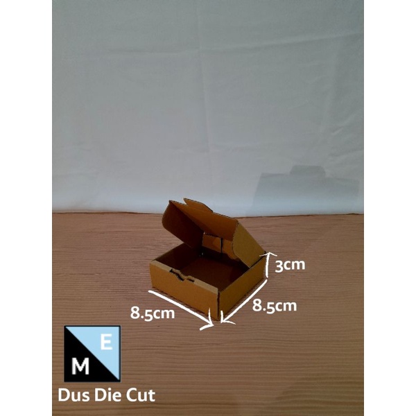 

KARDUS/KARTON/BOX UK. 8.5×8.5×3 CM... DUS DIE CUT... MODEL KARDUS PIZZA