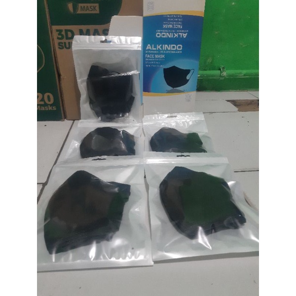 MASKER DUCKBILL GARIS FACE MASK / ALKINDO EARLOOP 3PLY 50PCS hitam