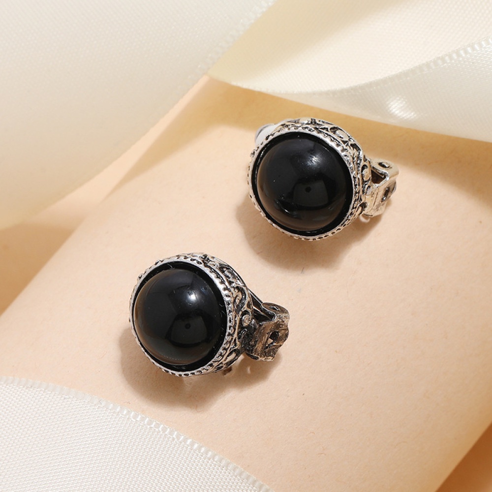 Anting Klip Tanpa Tindik Bentuk Bulat Geometris Aksen Mutiara Warna Hitam Putih Untuk Wanita