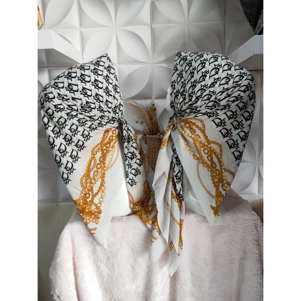 Hijab Voal Motif Dior