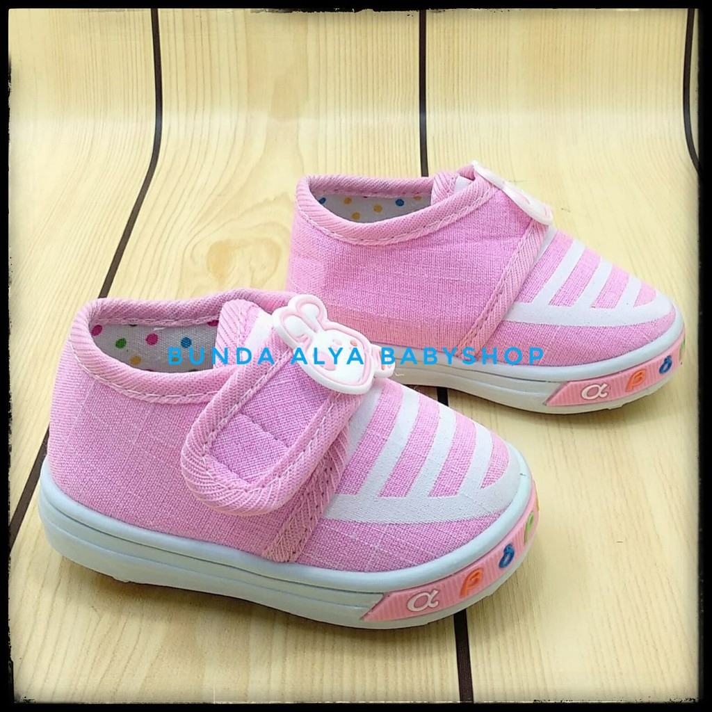 Sepatu Bayi Perempuan IMPORT Usia 6 - 12 Bulan PINK - Sepatu Anak Belajar Jalan Bunyi Ringan Dan Tidak Licin Size 16 - 20