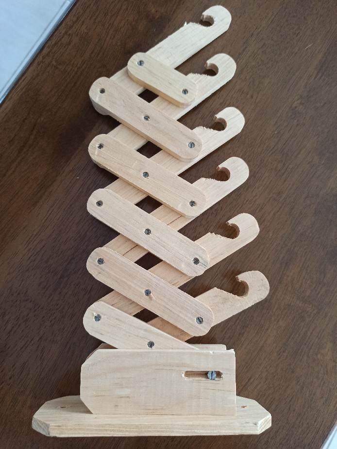 Dadalala Kapstok Gantungan Serbaguna Bahan Kayu Pinus