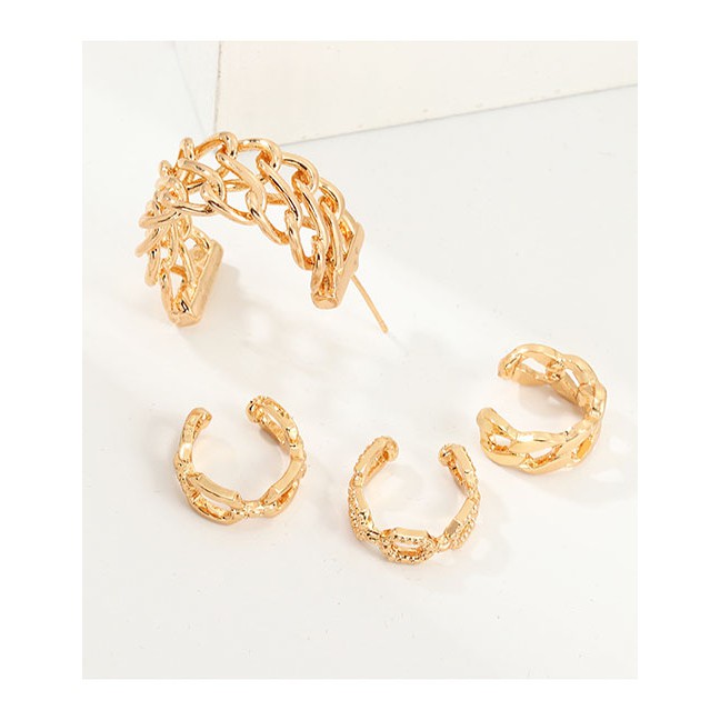 LRC Anting Tusuk Fashion Golden Geometric C-shaped Cutout Earrings D66098