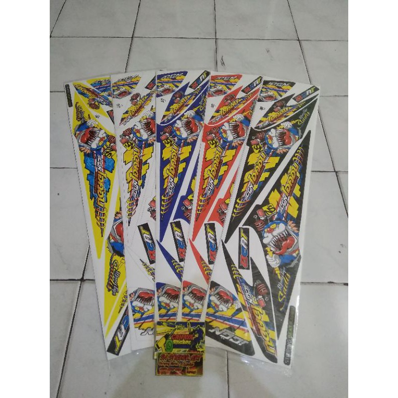 Striping Variasi Beat Karbu Sticker Beat 2008 - 2012 Motif Doraemon Zombie