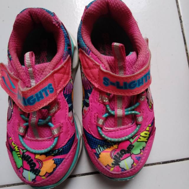  Sepatu  skechers anak  light  original preloved Shopee 