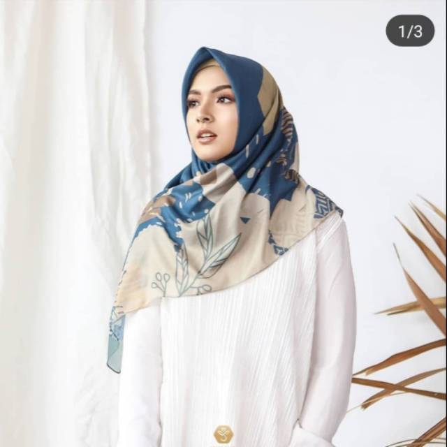 Mahira PREMIUM SCARF PRINTING
by youth scarf