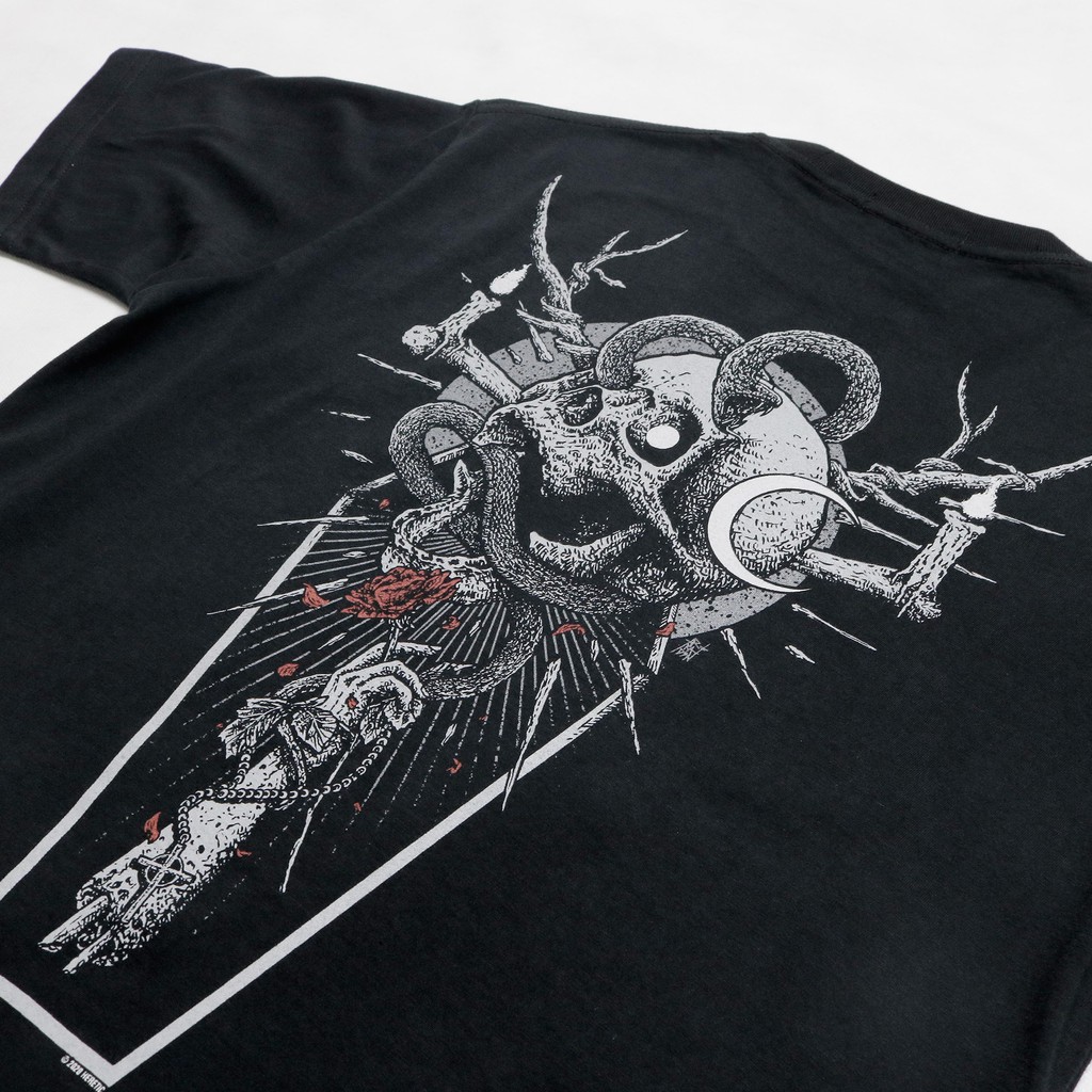 Heretic - T-Shirt - Coffin Skull