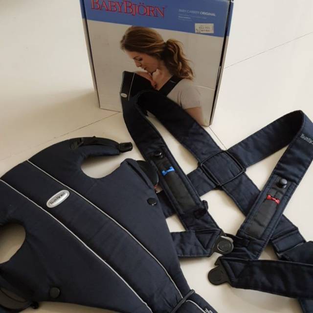Preloved baby bjorn carrier original black
