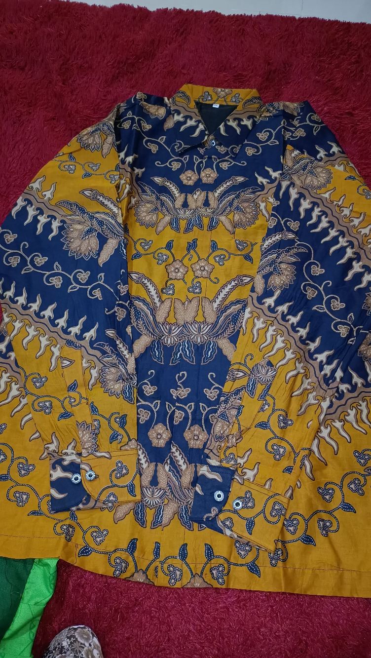 Eseme Pak Lurah Kuning Batik Pria Lengan Panjang Lapis Furing Batik Solo