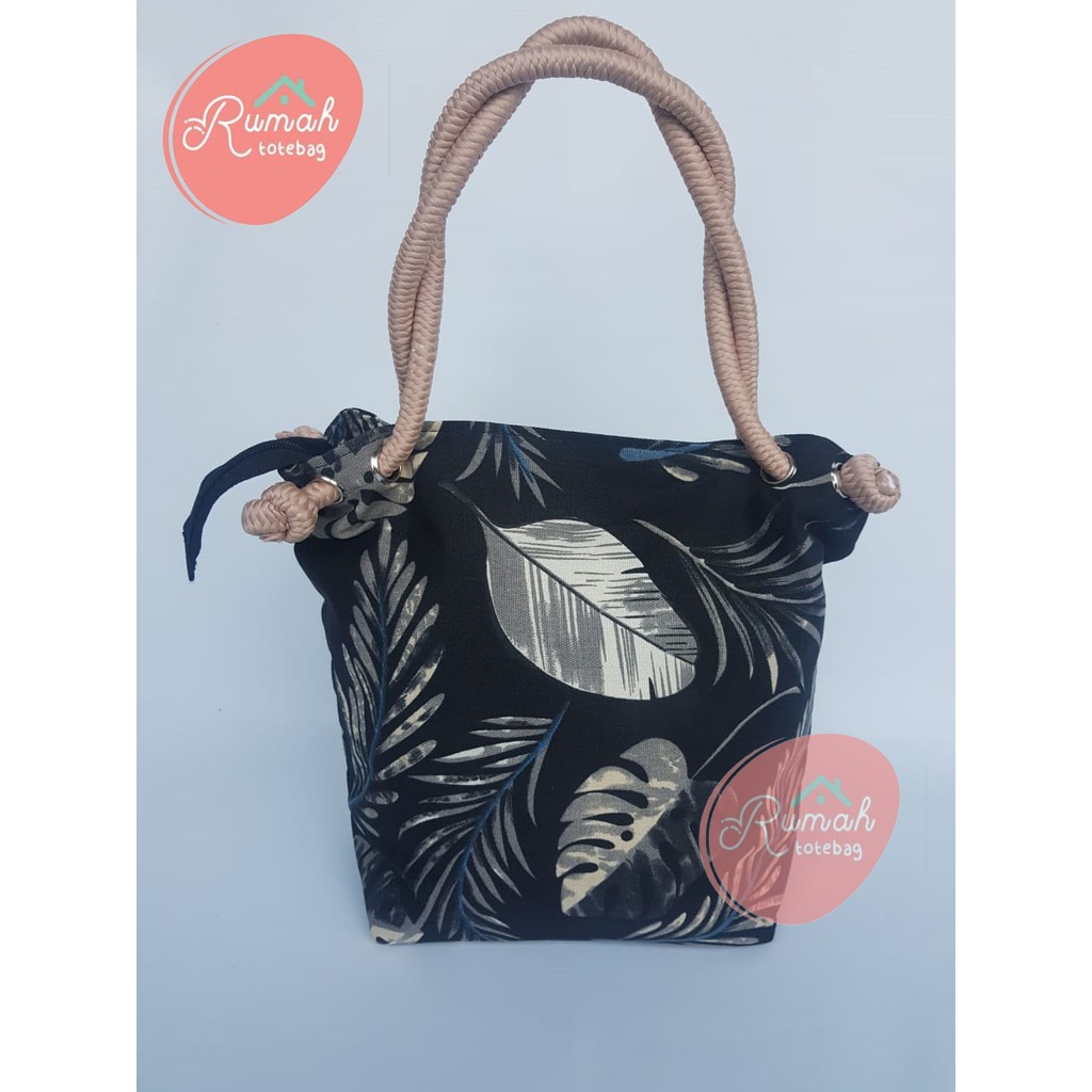 TAS_BDG TOTEBAG TALI SUMBU MOTIF FLORA