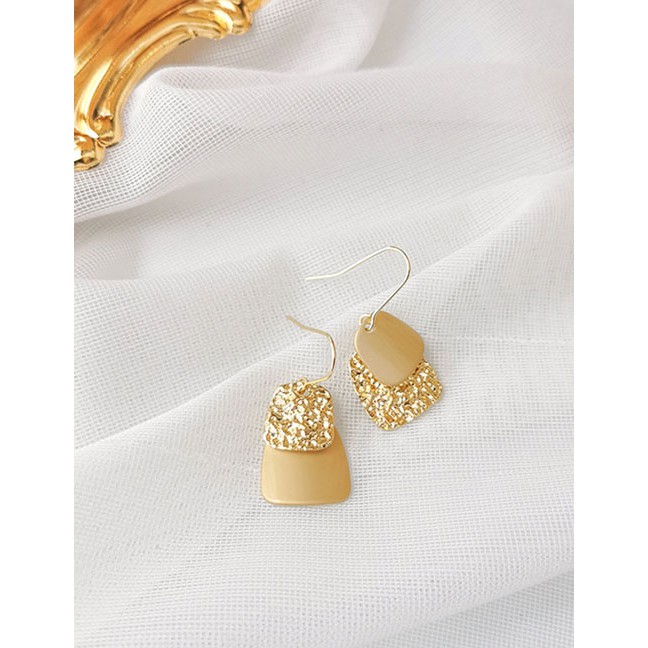 LRC Anting Gantung Fashion Golden Metal Concave Trapezoid Earrings D98379