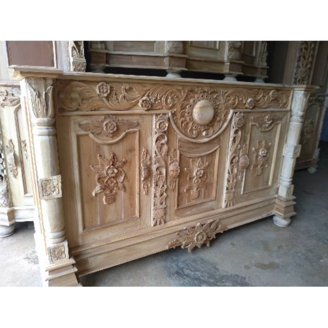 bufet ukiran model terbaru(mentahan l,mebel jepara,furniture jepara)