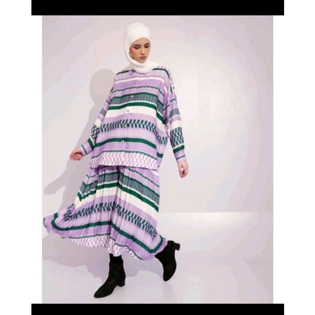 preloved Vivi zubedi abhia skirt