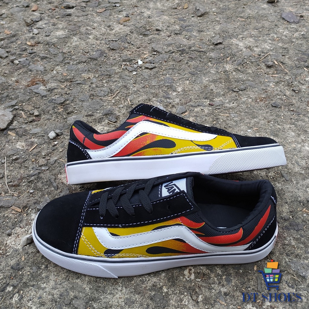 Sepatu Pria Vans Old Skool Flame On fire Lidah Api Gradasi Warna Termurah