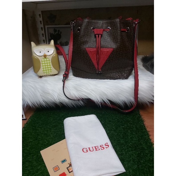 tas selempang serut Guess ORI Counter