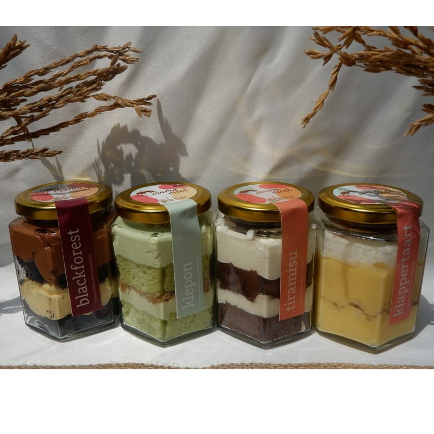 Cake In Jar (Tiramisu / Black Forest / Klapetart / Kelepon)
