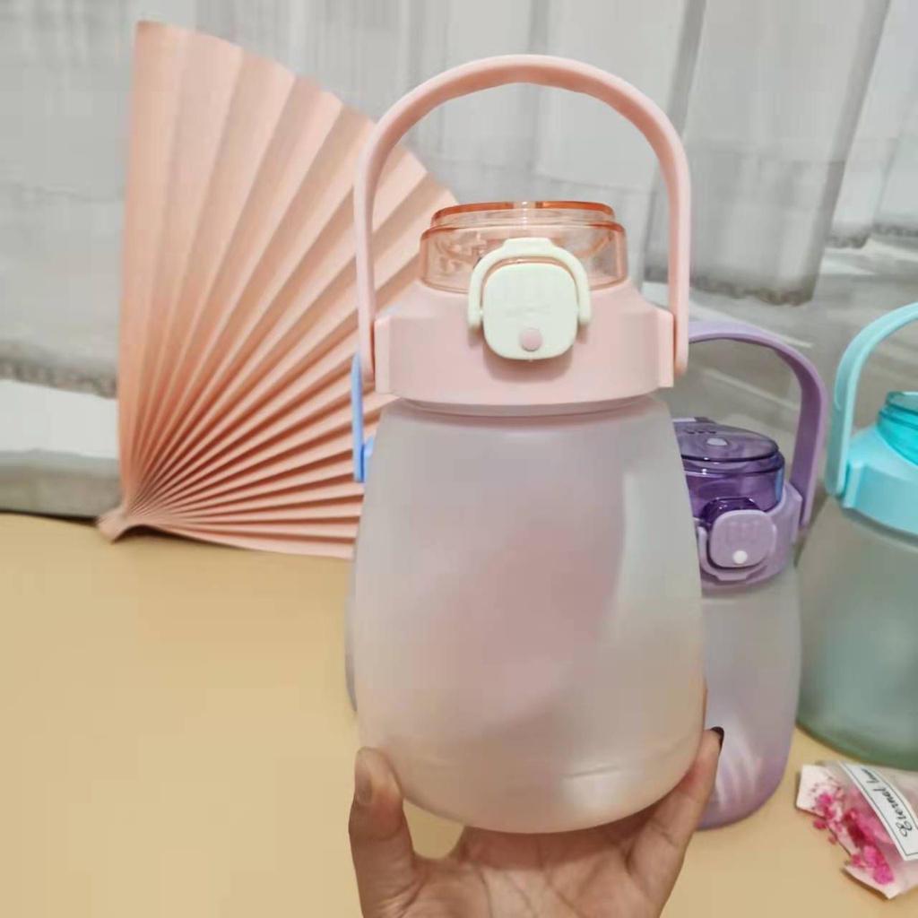 Botol Air Minum Kapasitas Besar 1300ml Bahan Plastik Dengan Sedotan