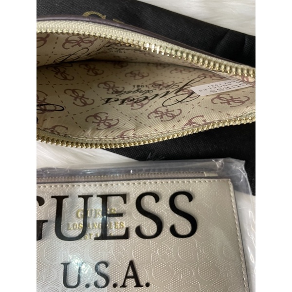 WRISTLET CLUTCH GUESS EMBOSS AUTHENTIC QUALITY