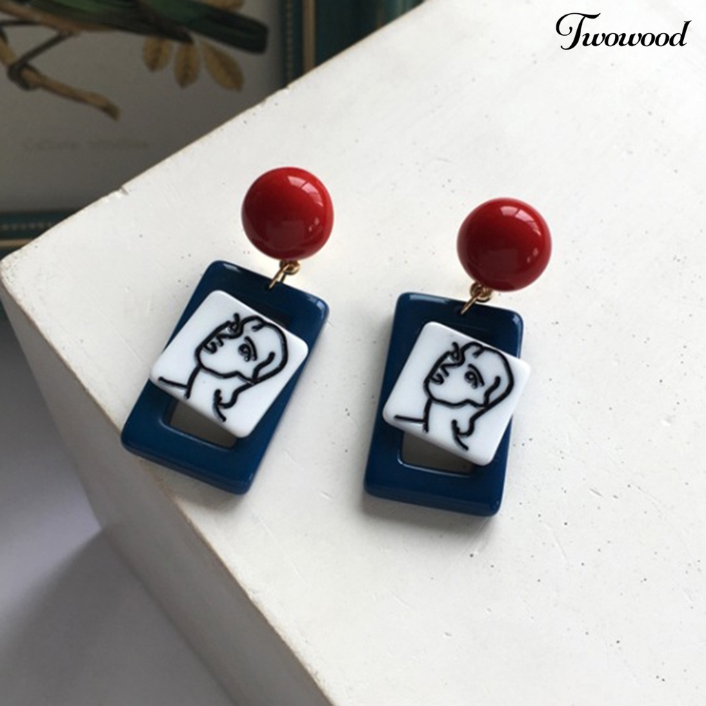 1 Pasang Anting Stud Desain Figur Abstrak Bahan Resin Gaya Vintage