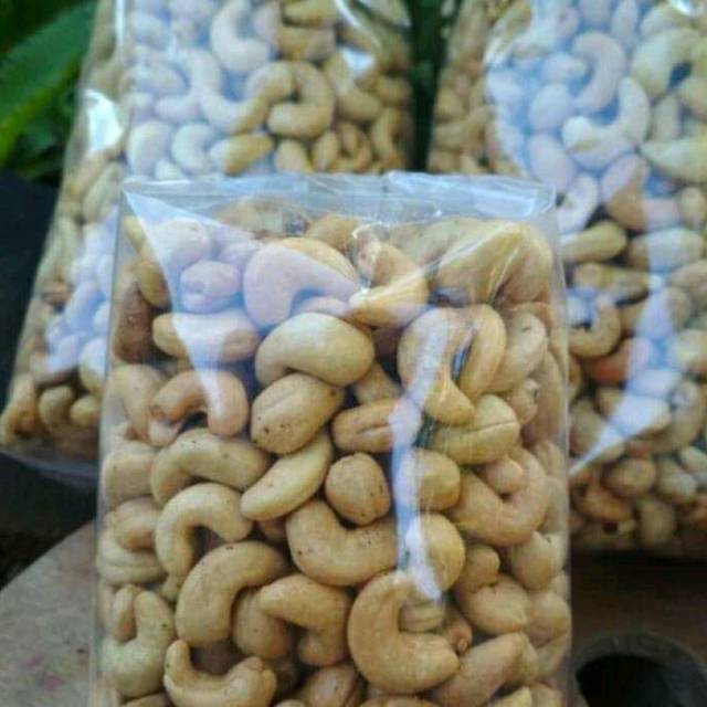 

Kacang mete matang khas wonogiri