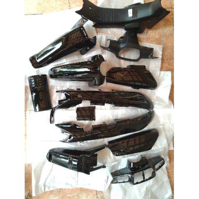 Set full body kasar halus HONDA ASTREA GRAND atau ASTREA LEGENDA warna hitam