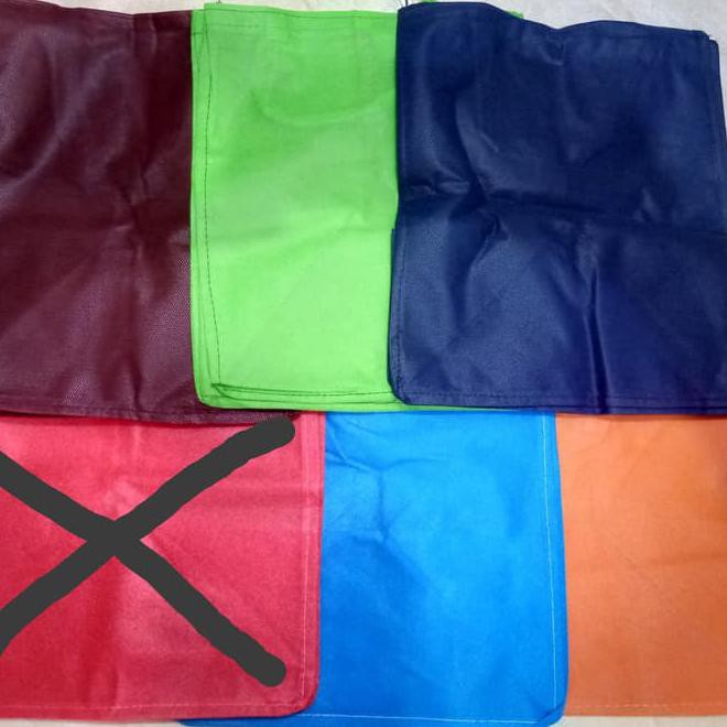 

Februari Maniss Goodie Bag Kotak Polos 22X22 - Tas Berkat - Tas Besek Kode 251